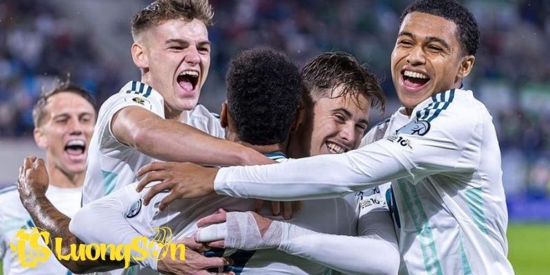 Đội hình ra sân trong trận đấu giữa Slovakia vs Bắc Ireland