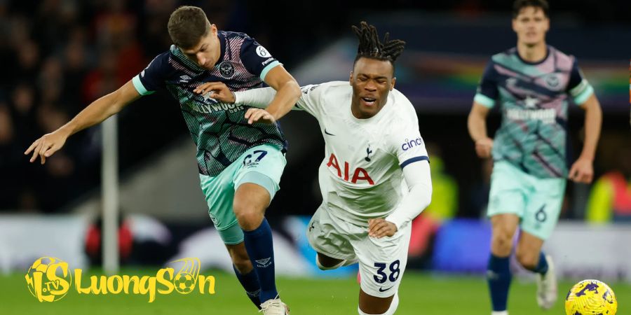 Soi Kèo Tottenham Hotspur vs Brentford Lúc 22H00 Ngày 6/12/25 2 Phong độ và chiến thuật hiện tại của Tottenham Hotspur vs Brentford